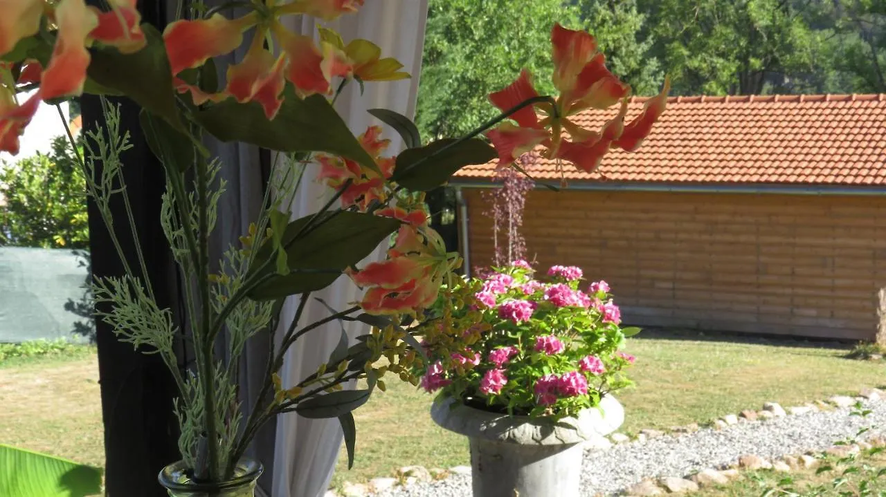 Chalets Lavaux Pouzol